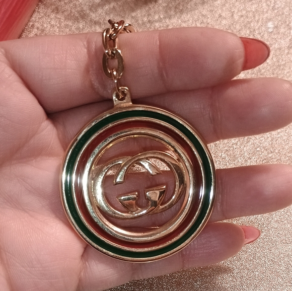 Gucci G Gold Tone Key/Charm Chain - Picture 2 of 9
